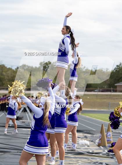 Thumbnail 3 in Shiner @ Iola (UIL 2A D2 Football Regional Semifinal) photogallery.