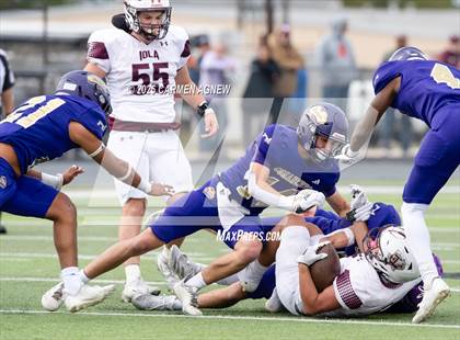 Thumbnail 1 in Shiner @ Iola (UIL 2A D2 Football Regional Semifinal) photogallery.