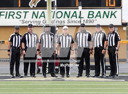 Thumbnail 3 in Shiner @ Iola (UIL 2A D2 Football Regional Semifinal) photogallery.