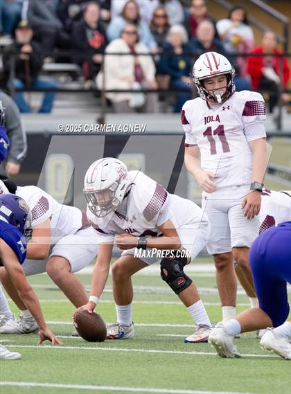 Thumbnail 3 in Shiner @ Iola (UIL 2A D2 Football Regional Semifinal) photogallery.