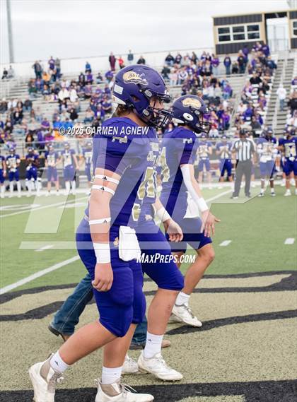 Thumbnail 3 in Shiner @ Iola (UIL 2A D2 Football Regional Semifinal) photogallery.