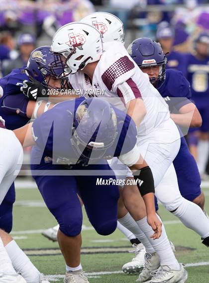 Thumbnail 2 in Shiner @ Iola (UIL 2A D2 Football Regional Semifinal) photogallery.