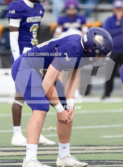 Thumbnail 1 in Shiner @ Iola (UIL 2A D2 Football Regional Semifinal) photogallery.