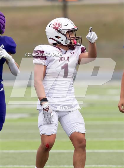 Thumbnail 1 in Shiner @ Iola (UIL 2A D2 Football Regional Semifinal) photogallery.