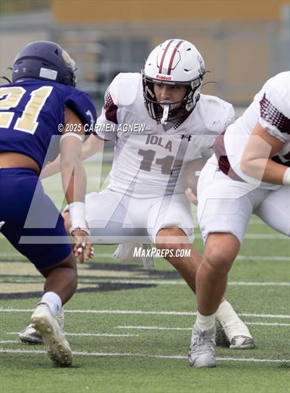 Thumbnail 1 in Shiner @ Iola (UIL 2A D2 Football Regional Semifinal) photogallery.