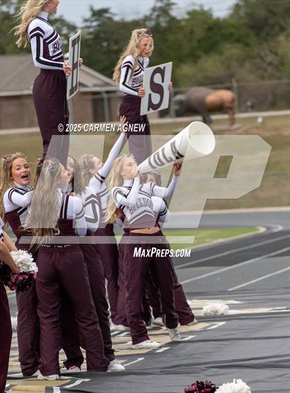 Thumbnail 3 in Shiner @ Iola (UIL 2A D2 Football Regional Semifinal) photogallery.