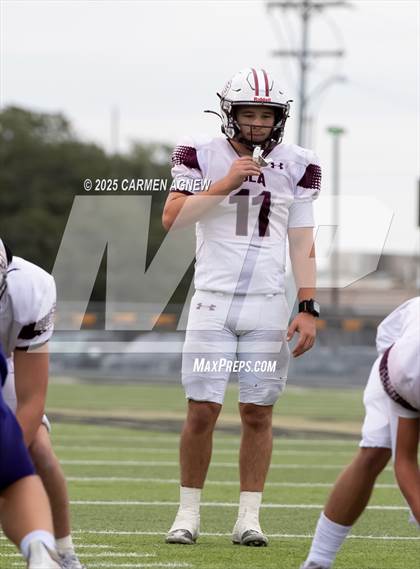 Thumbnail 3 in Shiner @ Iola (UIL 2A D2 Football Regional Semifinal) photogallery.