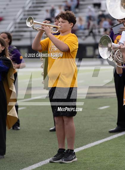 Thumbnail 3 in Shiner @ Iola (UIL 2A D2 Football Regional Semifinal) photogallery.