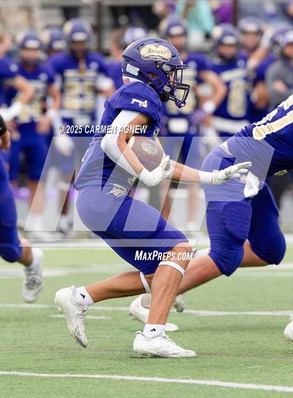 Thumbnail 2 in Shiner @ Iola (UIL 2A D2 Football Regional Semifinal) photogallery.