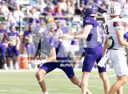 Thumbnail 3 in Shiner @ Iola (UIL 2A D2 Football Regional Semifinal) photogallery.