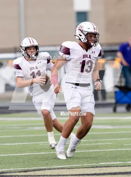Thumbnail 3 in Shiner @ Iola (UIL 2A D2 Football Regional Semifinal) photogallery.