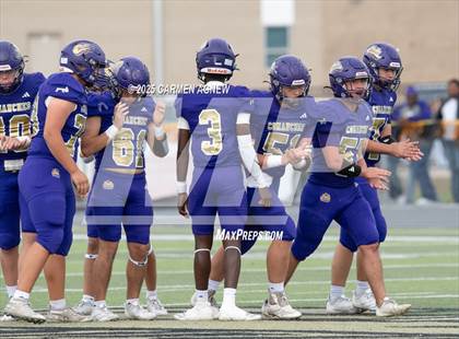 Thumbnail 2 in Shiner @ Iola (UIL 2A D2 Football Regional Semifinal) photogallery.