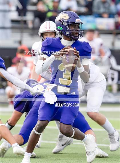 Thumbnail 3 in Shiner @ Iola (UIL 2A D2 Football Regional Semifinal) photogallery.