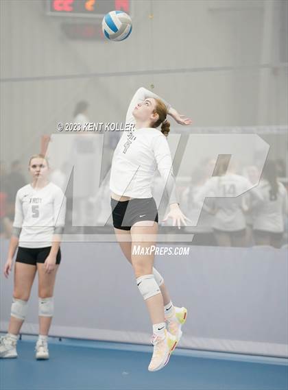 Thumbnail 2 in Troy vs. Lake Fenton (Beast of the East) photogallery.