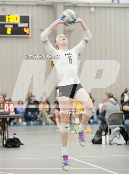 Thumbnail 2 in Troy vs. Lake Fenton (Beast of the East) photogallery.