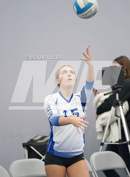 Thumbnail 3 in Troy vs. Lake Fenton (Beast of the East) photogallery.