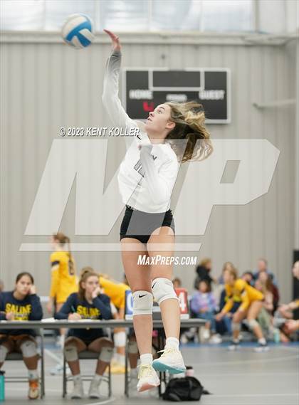 Thumbnail 2 in Troy vs. Lake Fenton (Beast of the East) photogallery.
