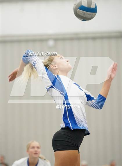 Thumbnail 2 in Troy vs. Lake Fenton (Beast of the East) photogallery.