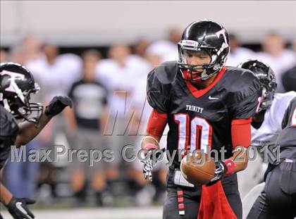 Thumbnail 2 in Trinity vs. Pearland (UIL 5A Division 1 Final) photogallery.