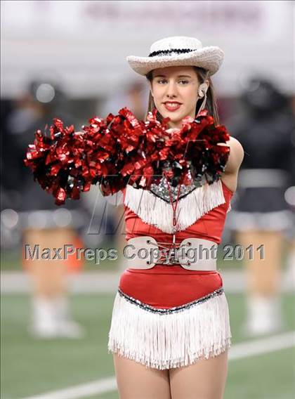 Thumbnail 1 in Trinity vs. Pearland (UIL 5A Division 1 Final) photogallery.