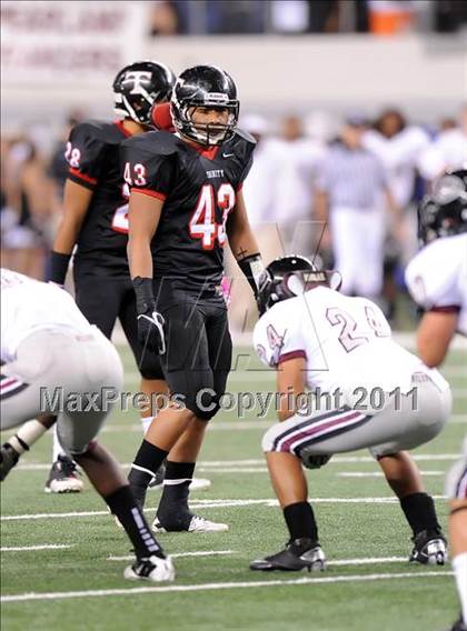 Thumbnail 1 in Trinity vs. Pearland (UIL 5A Division 1 Final) photogallery.