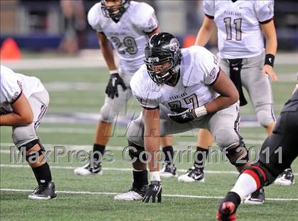 Thumbnail 1 in Trinity vs. Pearland (UIL 5A Division 1 Final) photogallery.