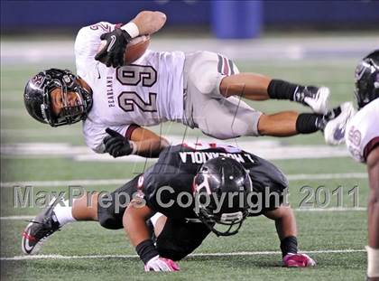 Thumbnail 3 in Trinity vs. Pearland (UIL 5A Division 1 Final) photogallery.