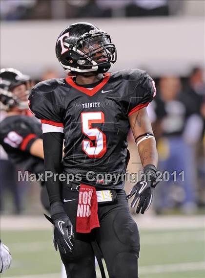 Thumbnail 2 in Trinity vs. Pearland (UIL 5A Division 1 Final) photogallery.