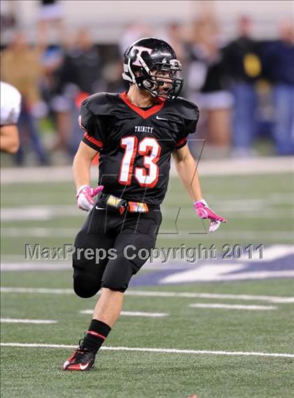 Thumbnail 3 in Trinity vs. Pearland (UIL 5A Division 1 Final) photogallery.