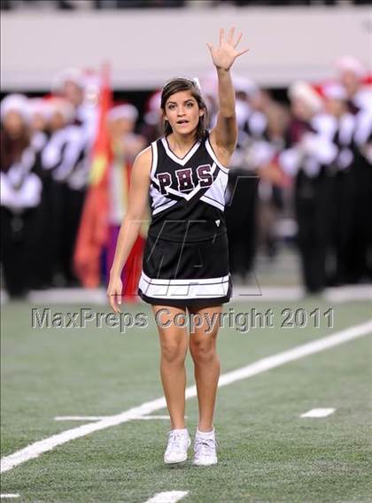 Thumbnail 3 in Trinity vs. Pearland (UIL 5A Division 1 Final) photogallery.