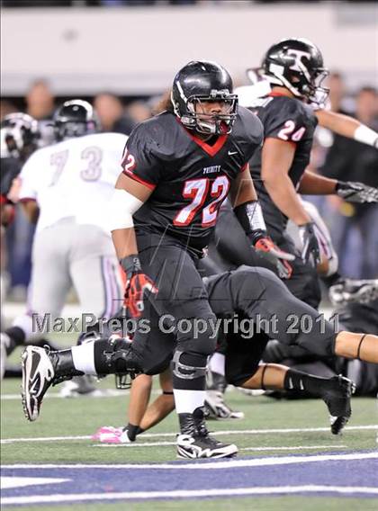 Thumbnail 3 in Trinity vs. Pearland (UIL 5A Division 1 Final) photogallery.