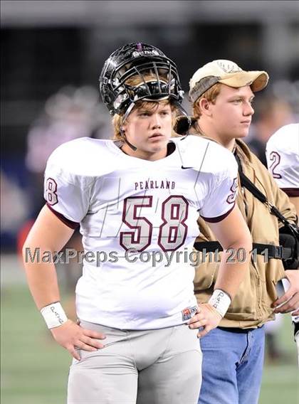 Thumbnail 2 in Trinity vs. Pearland (UIL 5A Division 1 Final) photogallery.