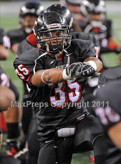 Thumbnail 3 in Trinity vs. Pearland (UIL 5A Division 1 Final) photogallery.