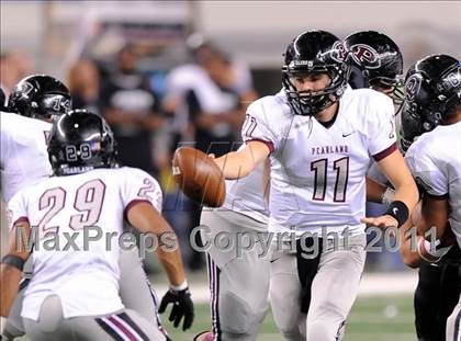 Thumbnail 1 in Trinity vs. Pearland (UIL 5A Division 1 Final) photogallery.