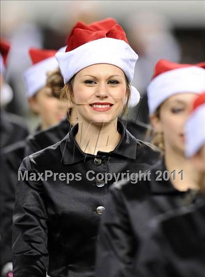Thumbnail 1 in Trinity vs. Pearland (UIL 5A Division 1 Final) photogallery.