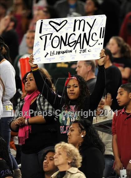 Thumbnail 3 in Trinity vs. Pearland (UIL 5A Division 1 Final) photogallery.