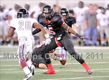 Thumbnail 2 in Trinity vs. Pearland (UIL 5A Division 1 Final) photogallery.