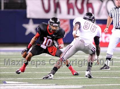 Thumbnail 1 in Trinity vs. Pearland (UIL 5A Division 1 Final) photogallery.