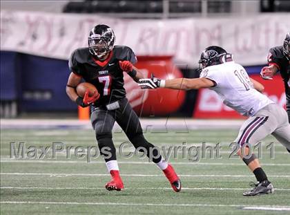 Thumbnail 1 in Trinity vs. Pearland (UIL 5A Division 1 Final) photogallery.