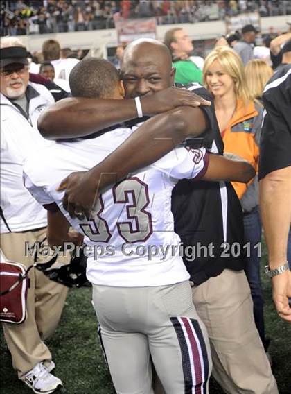 Thumbnail 1 in Trinity vs. Pearland (UIL 5A Division 1 Final) photogallery.