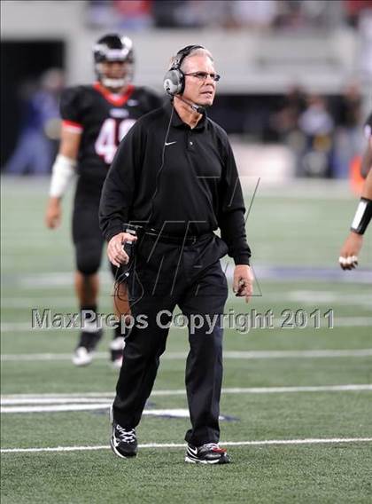 Thumbnail 2 in Trinity vs. Pearland (UIL 5A Division 1 Final) photogallery.