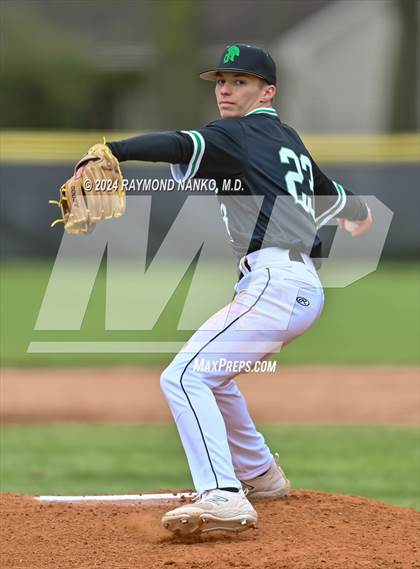 Thumbnail 3 in New Castle @ Yorktown photogallery.