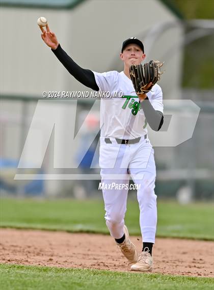 Thumbnail 1 in New Castle @ Yorktown photogallery.