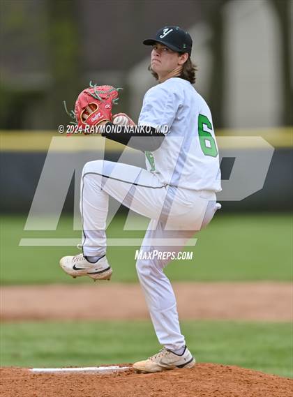 Thumbnail 1 in New Castle @ Yorktown photogallery.