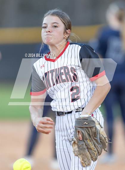 Thumbnail 2 in College Park @ Caney Creek photogallery.