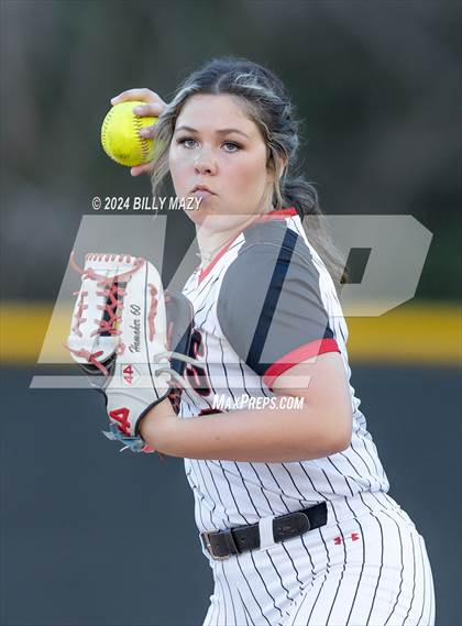 Thumbnail 3 in College Park @ Caney Creek photogallery.