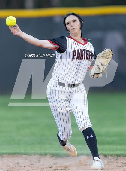 Thumbnail 1 in College Park @ Caney Creek photogallery.
