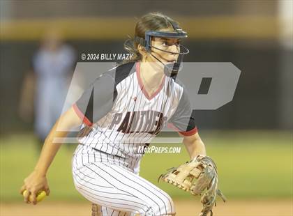 Thumbnail 2 in College Park @ Caney Creek photogallery.