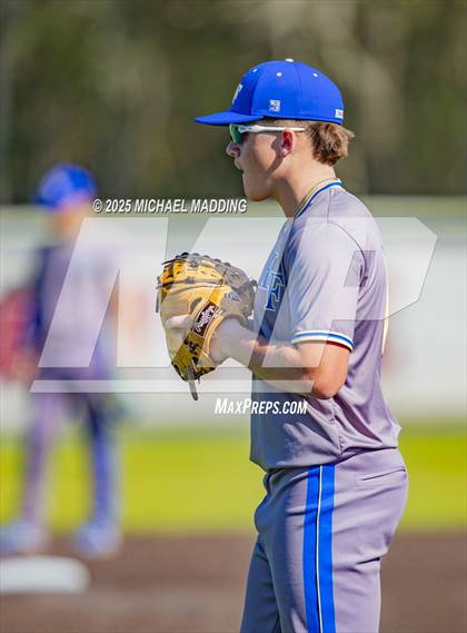 Thumbnail 3 in Hamshire-Fannett @ Kelly Catholic photogallery.
