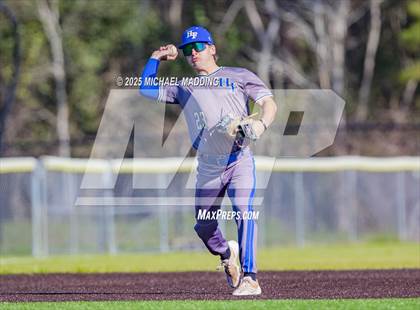 Thumbnail 3 in Hamshire-Fannett @ Kelly Catholic photogallery.